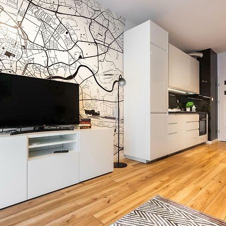 Novum Apartment With Parking Cracovia Exterior foto