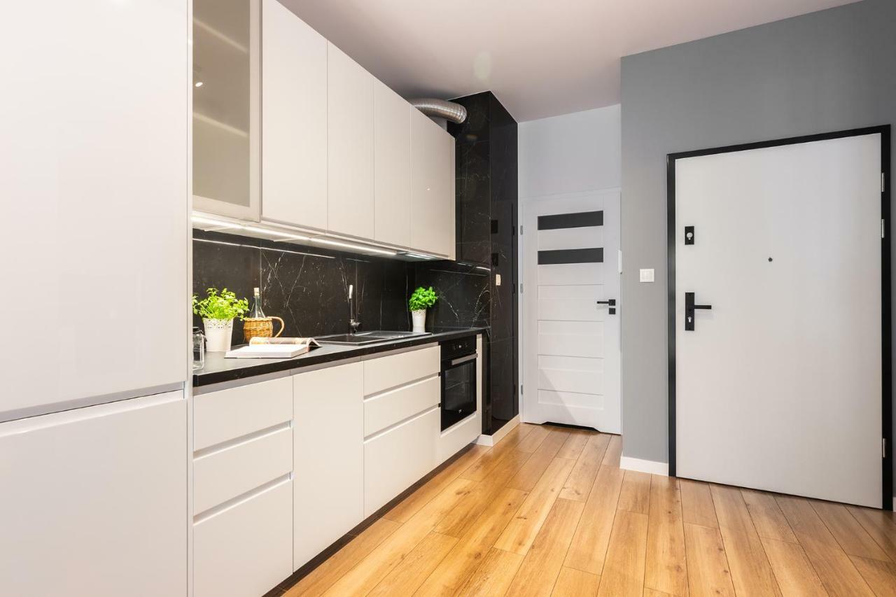 Novum Apartment With Parking Cracovia Exterior foto